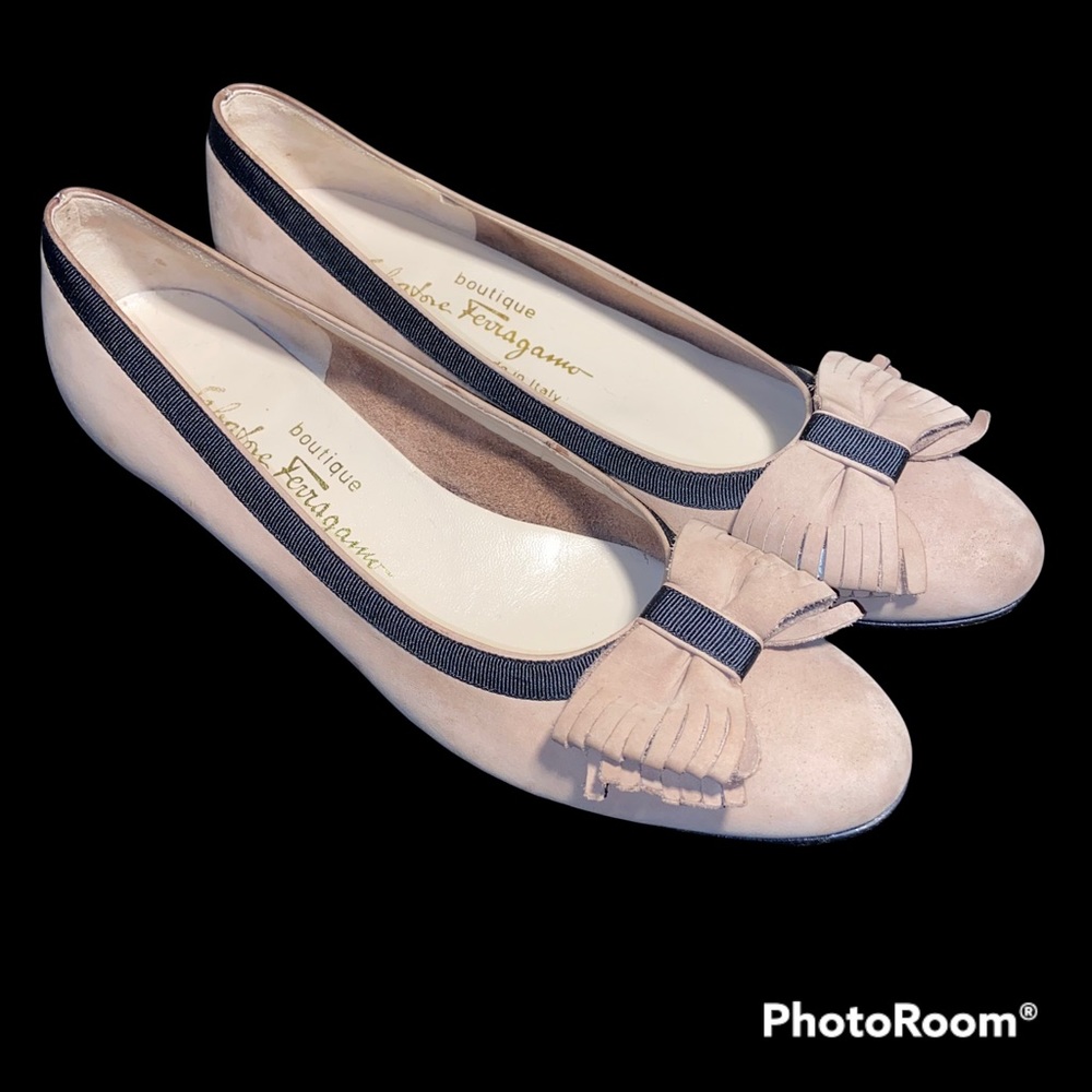 REAL Vintage Salvatore Ferragamo Boutique Taupe Suede Bow Flats Sz 7.5Made Italy